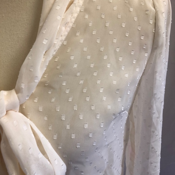 Jessica Simpson Ivory/Cream See Through Medium - Picture 2 of 8